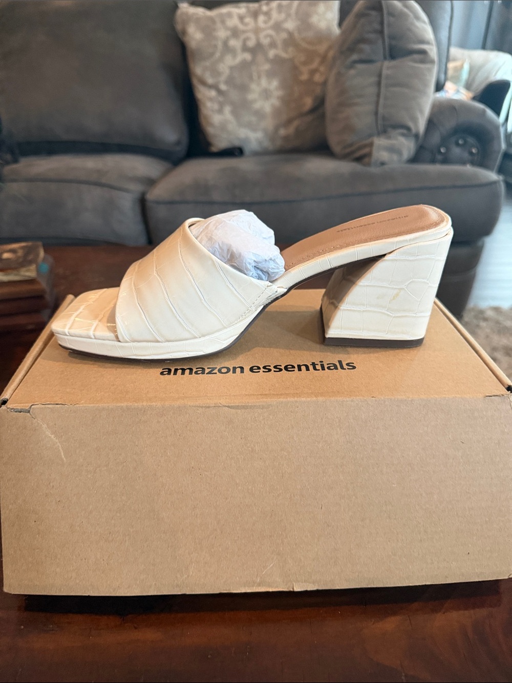 Amazon Essentials Cream Croc-Embossed Slide Heels - Picture 2 of 4